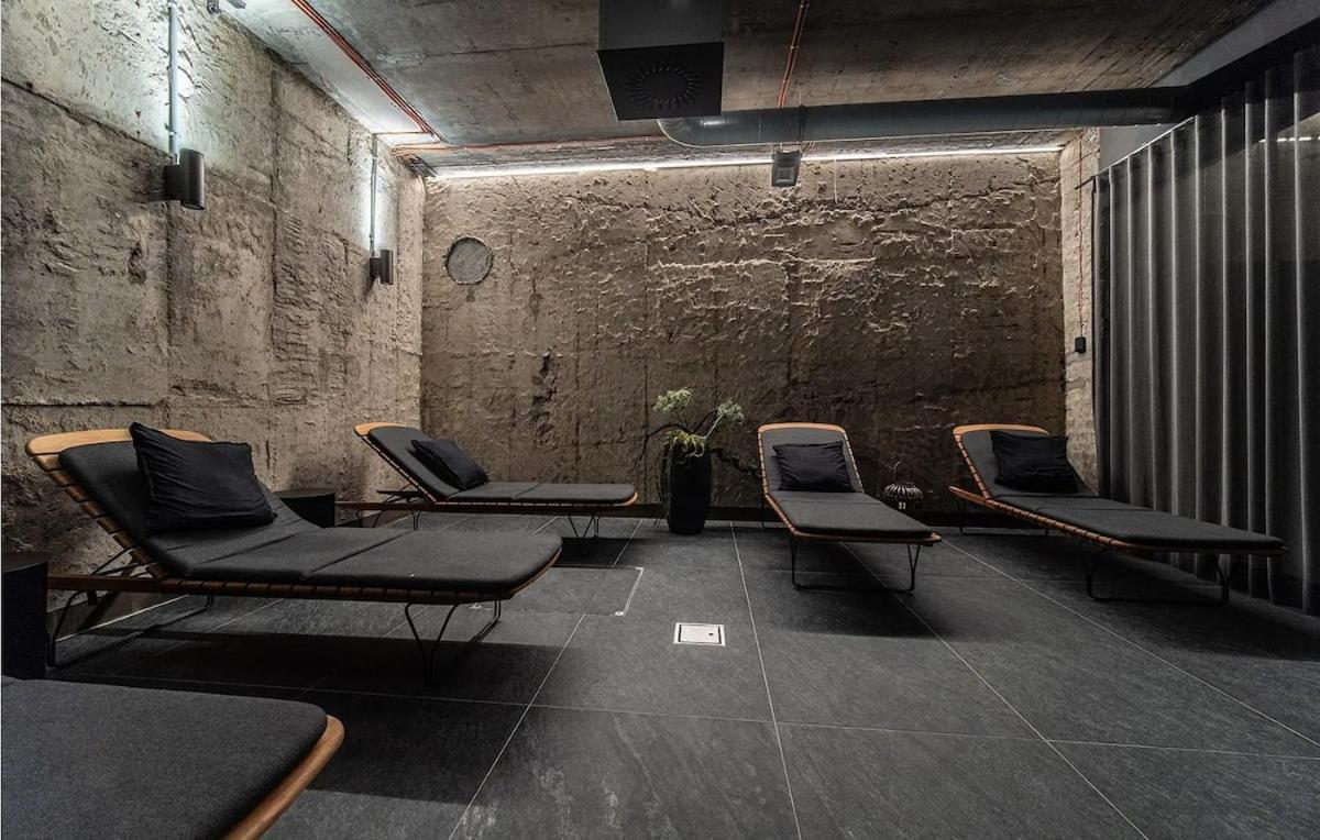 Loft12 - Pool, Wellness, Gym, 12min To Center Prague